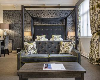 The Royal Oak Hotel, Welshpool, Mid Wales - Welshpool - Living room