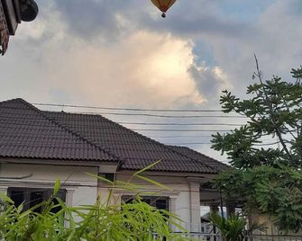 Khampaseuth Hotel - Vang Vieng - Venkovní prostory