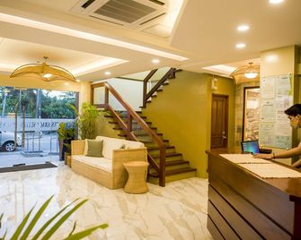 Hotel Herencia 625 - Daraga - Recepción