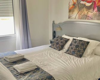 Auberge Champenoise - Épernay - Bedroom
