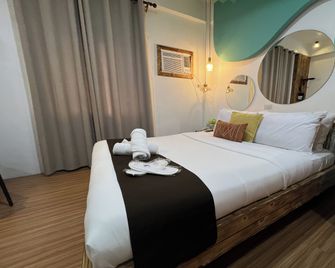 Funtasea Hotel And Beach Resort - Iba