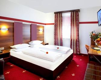 Hotel Burgschmiet - Norimberga - Camera da letto