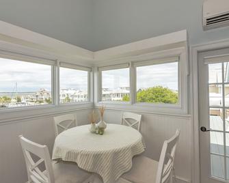 Welcome to Marsh Harbour-Pinnacle Suite - Bald Head Island - Dining room