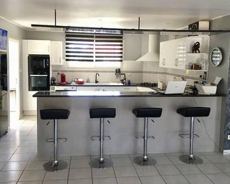 Air-Conditioned New House Suitable For The Disabled With A Large Garden - Amou - Cocina