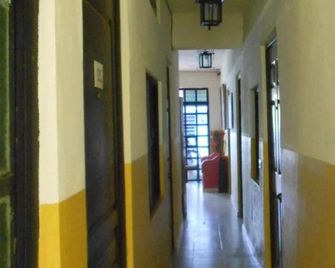 Hotel Rincón Del Angel - Віллагермоса - Коридор