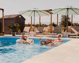 The Kiwi Motel - Lambton Shores - Pool