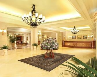 Rocks Hotel - Macau