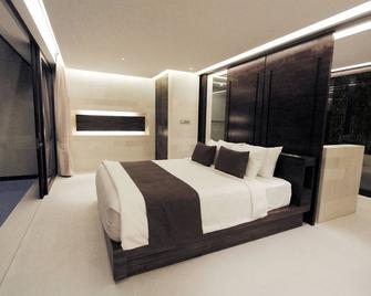 Equilibria Seminyak - Kuta - Bedroom