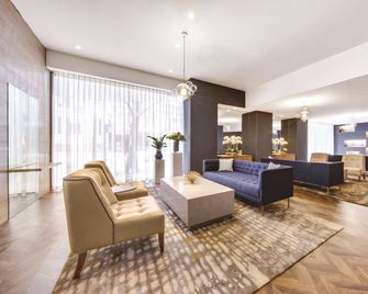 Vibe Hotel Sydney - Sydney - Living room