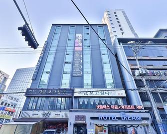 Hwagok Dream Hotel - Seúl - Edificio