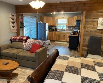 Cozy Hideaway in Denison Tx - Denison - Wohnzimmer