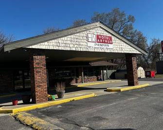 Hotel Arthur By OYO Glenwood Hwy 34 - Glenwood - Edificio