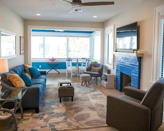 The Cottage Next Door Best Downtown location in Sarasota - Sarasota - Living room