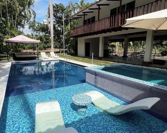 Casa Itzae - Beach Villa - Sonsonate - Piscina
