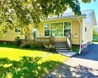 Downtown-2br Apt-King-Parking-Wifi7 - Charlottetown - Gebäude