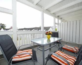 Appartementhaus mit Balkon 300 m bis zum Strand HSr - Ostseebad Baabe - Balkon