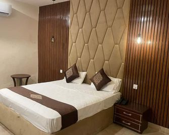 Prime View Hotel - Faisalābād - Bedroom