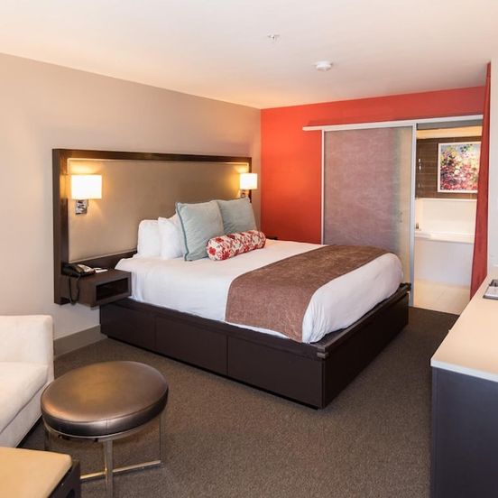 Bedroom view of City Loft Hotel