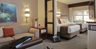 Oklahoma City Airport Hotel and Suites Meridian Ave - Oklahoma City - Schlafzimmer