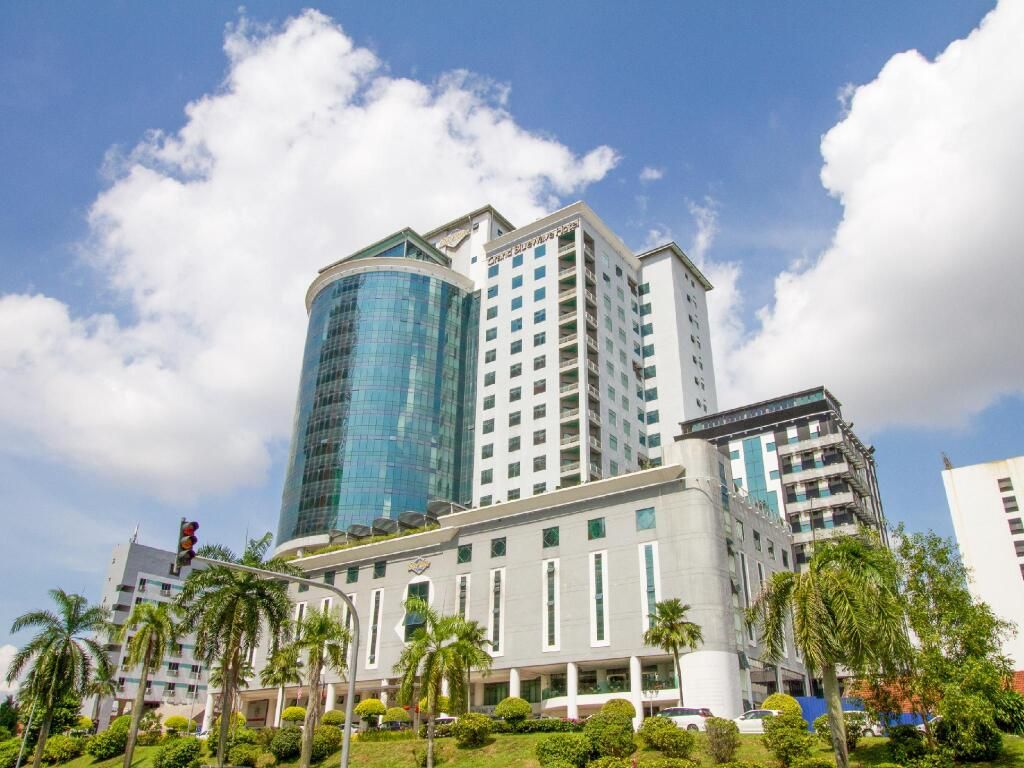 Grand Bluewave Hotel