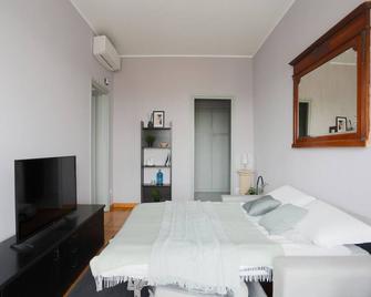 The Best Rent - Spacious one-bedroom apartment in Moscova district - Milà - Habitació