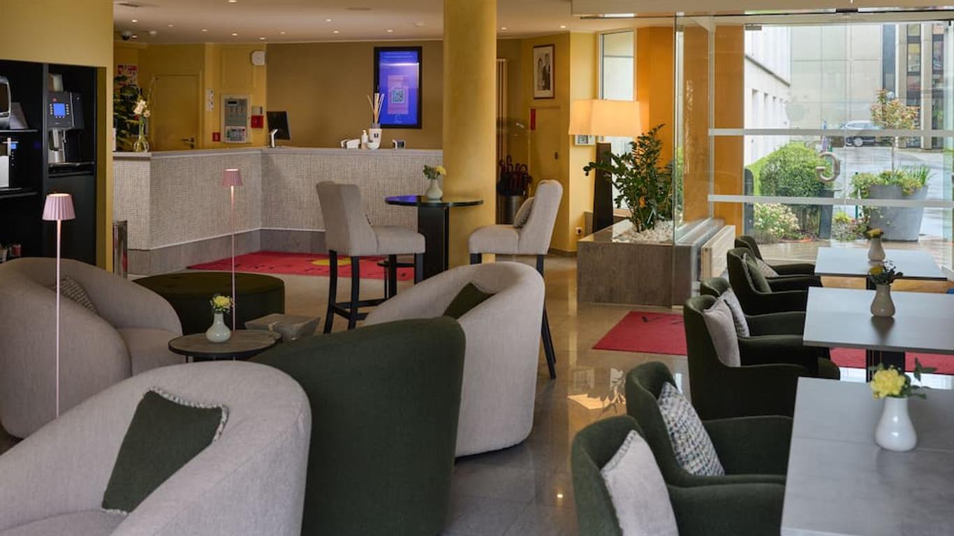 هوتل بارك بلازا