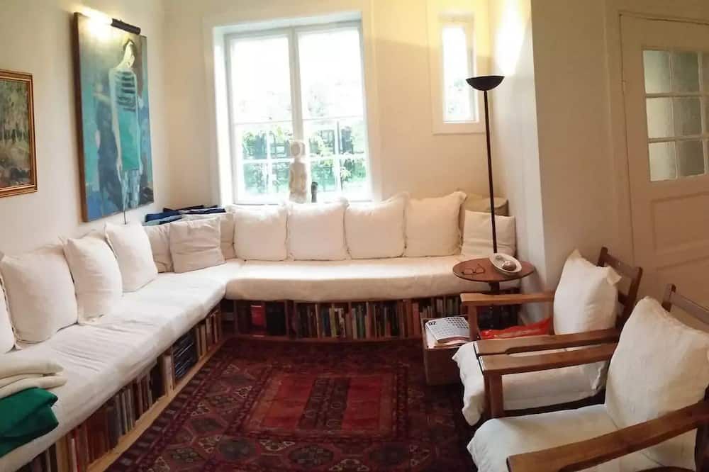 Charming townhouse with large private garden, in central Oslo - Oslo - Sala de estar