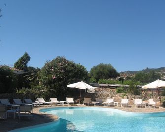 Hotel Valdiola - Porto Cervo - Uima-allas