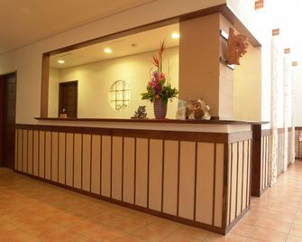 Rakuchin - Naha - Front desk