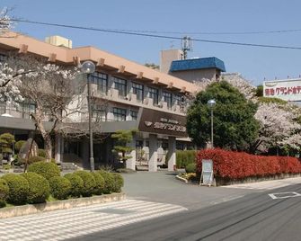 Kikuchi Grand Hotel - Kikuchi - Edificio