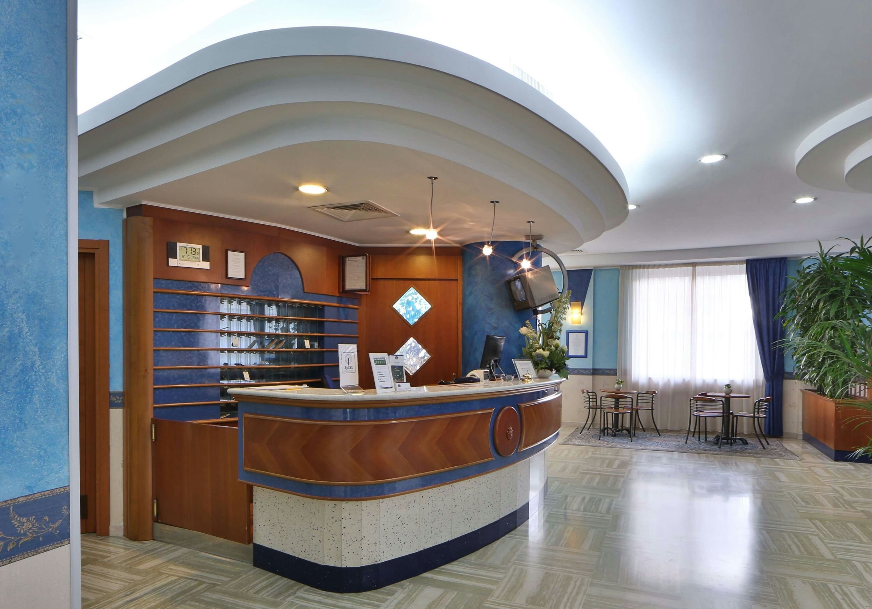 B&B Hotel Pescara - פסקארה - דלפק קבלה