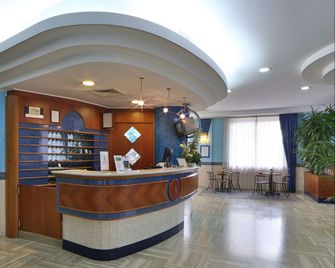 B&B Hotel Pescara - Pescara - Recepción