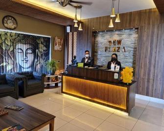 Hotel Dew Plaza - Byasanagar