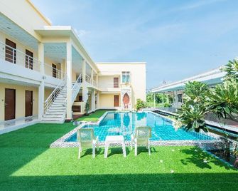 Baan Talay See Cream Resort - Samut Songkhram - Pool