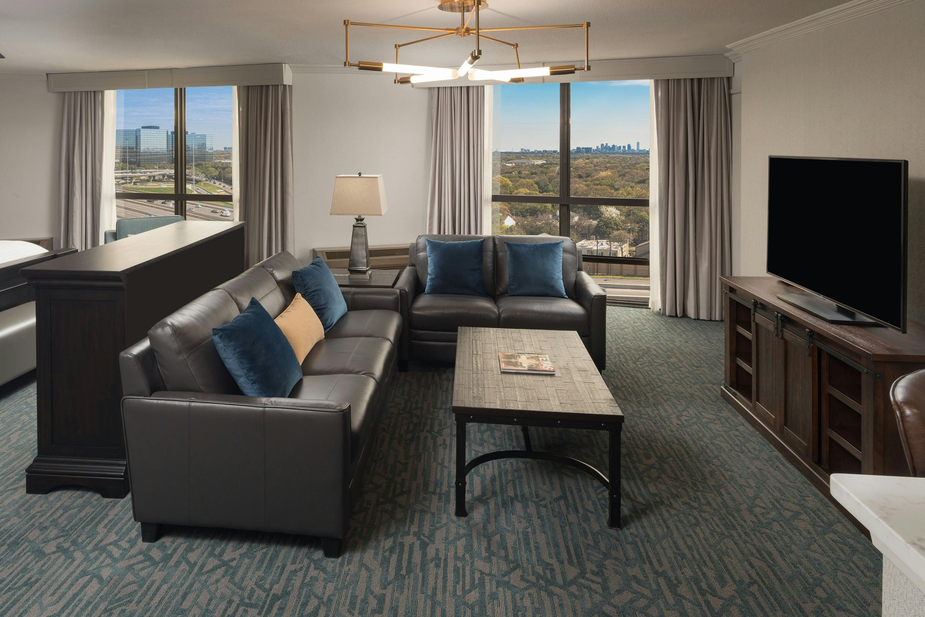 Sheraton Dallas Hotel by the Galleria thumbnail 2