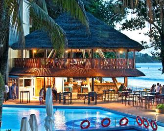 Coral Strand Smart Choice - Beau Vallon - Pool