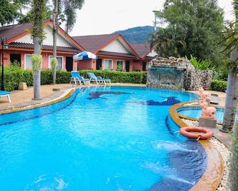 Andaman Seaside Resort Bangtao Beach - Choeng Thale - Pool
