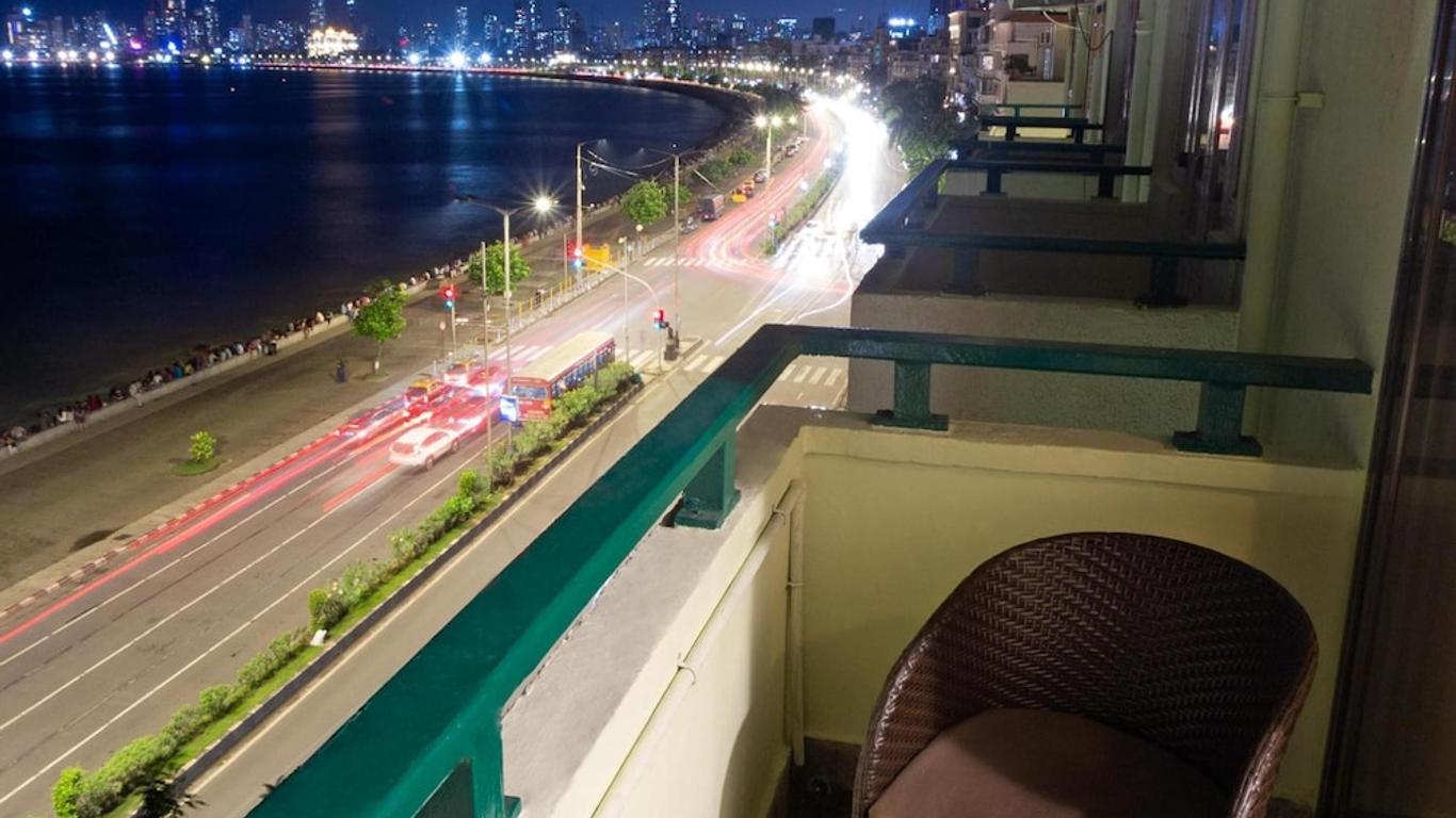 Sea Green South Hotel