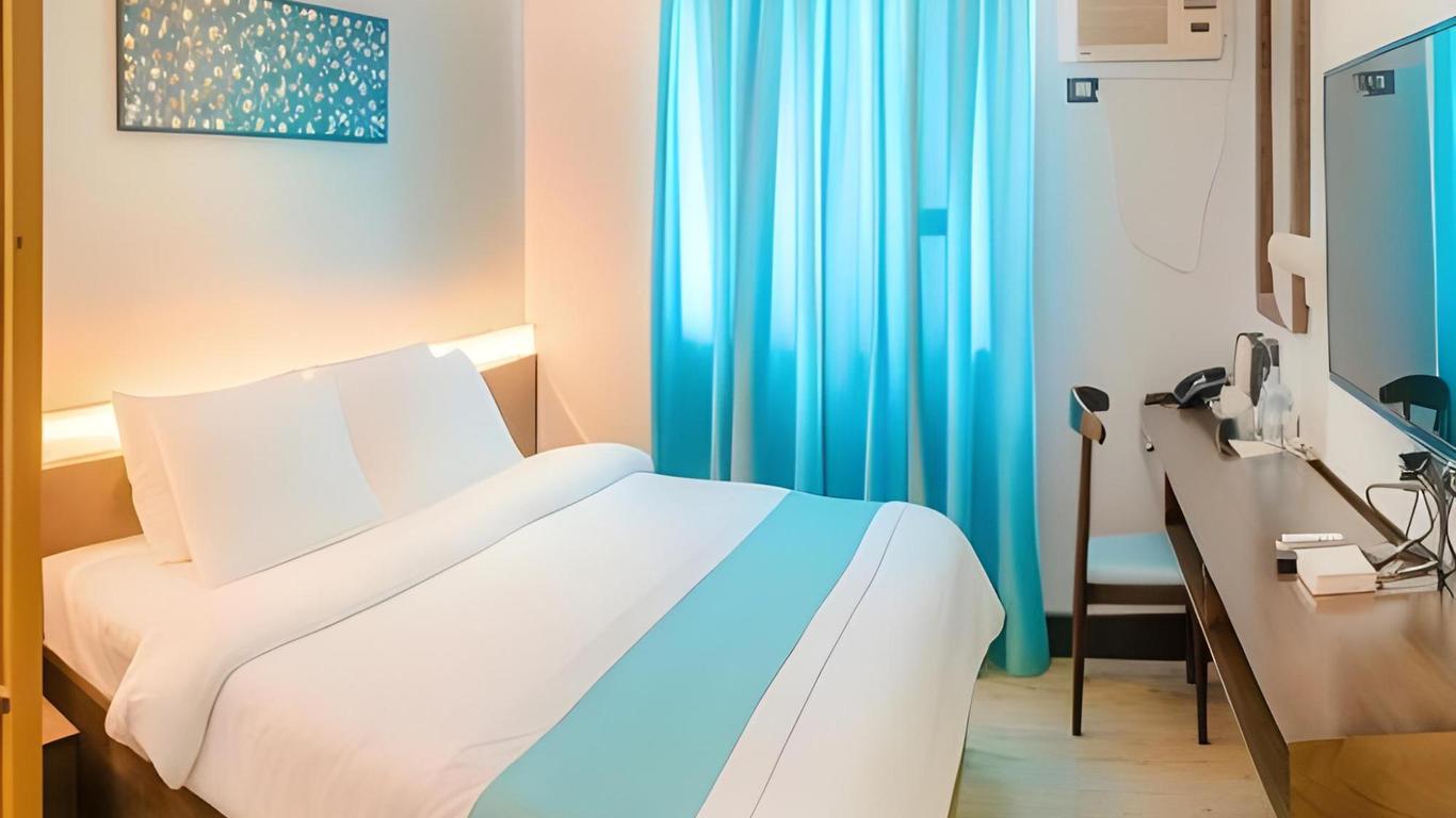 Twin Tides Resort