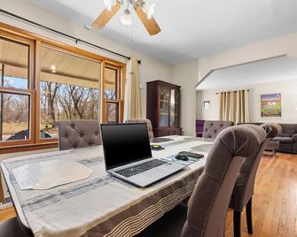 The Young’s - Northern Indiana - Gary - Dining room