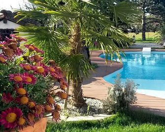 le clos de saint amour - Montauban - Pool