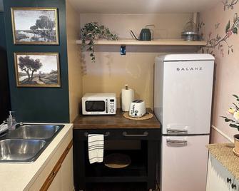 Metcalfe Suites - Vintage Meadow - Elora - Cocina