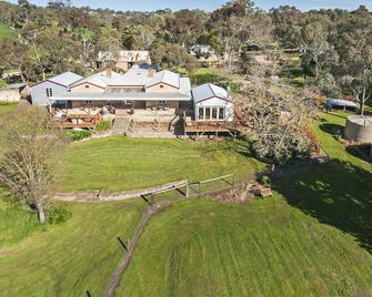 1860 Wine Country Cottages - Springton - Edificio