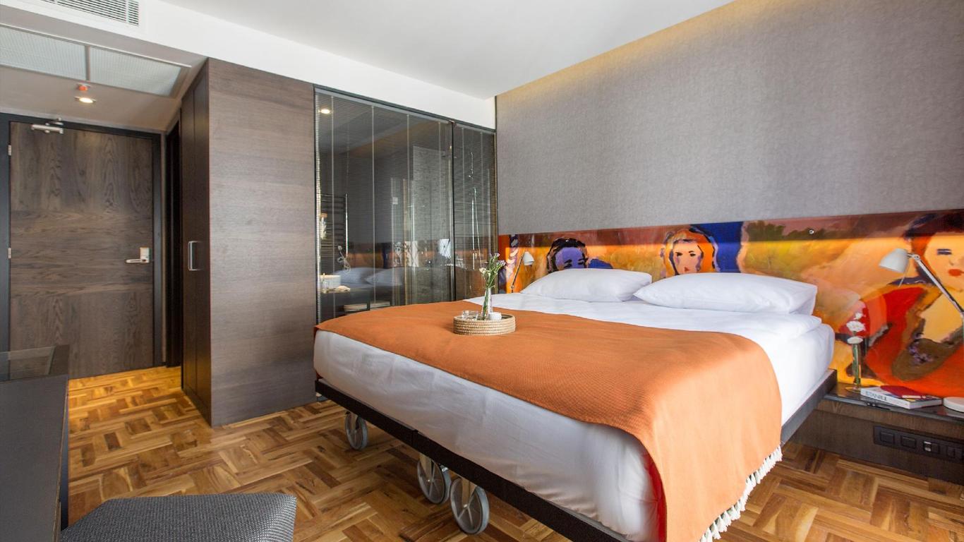 Lampa Design Hotel