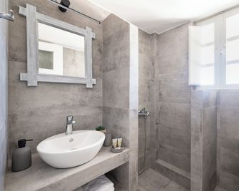 Vrachia Studios & Apartments - Oia