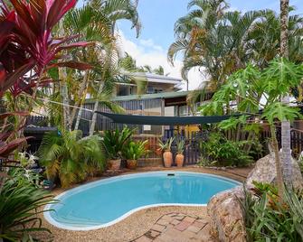 凱恩斯市背包客旅館 - Parramatta 公園 - 凱恩斯 - 游泳池