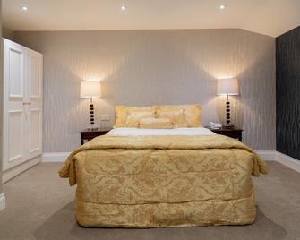 The Clarendon Hotel - London - Bedroom