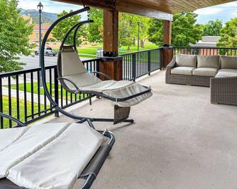 Near Skiing and Hiking Mtn-View Home in Parowan! - Parowan - Balkon
