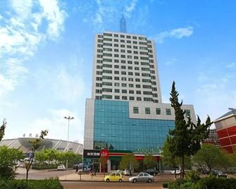 Greentree Inn Shandong Rizhao Railway Station Express Hotel - Rizhao - Gebouw