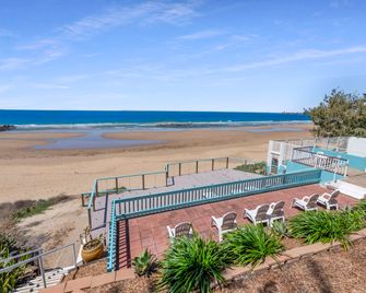 Don Pancho Beach Resort - Bargara - Playa